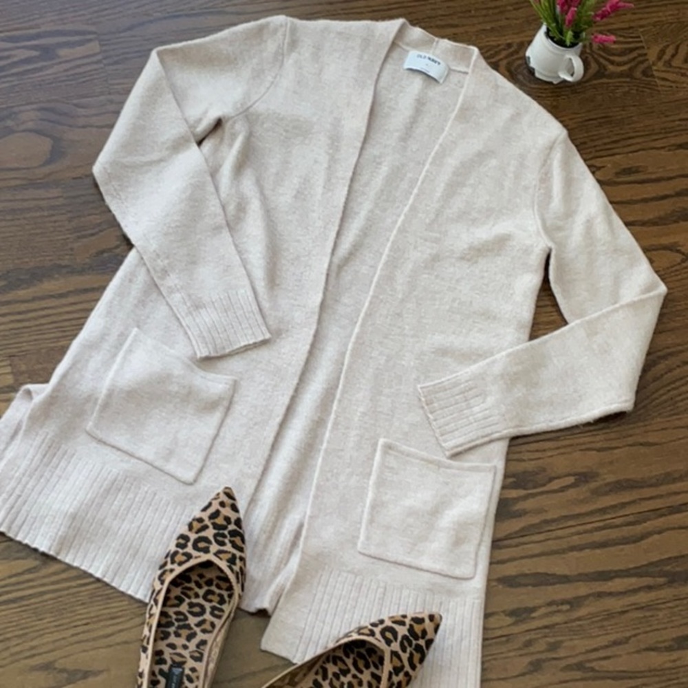 Old Navy Cream Women's Sweater